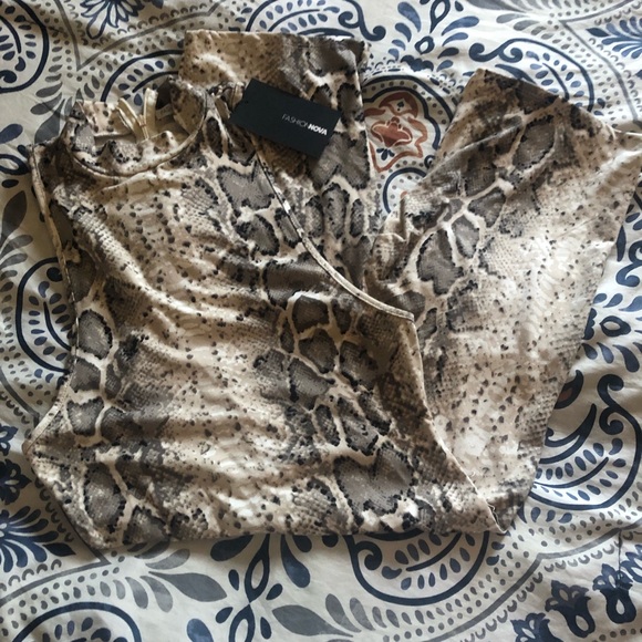Snakeskin one piece - Picture 3 of 5